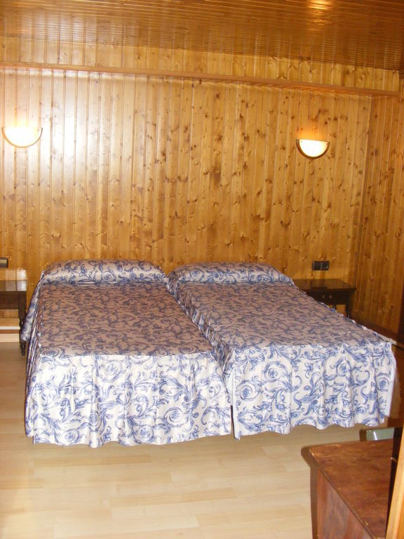 Hotel Europa Les Room photo